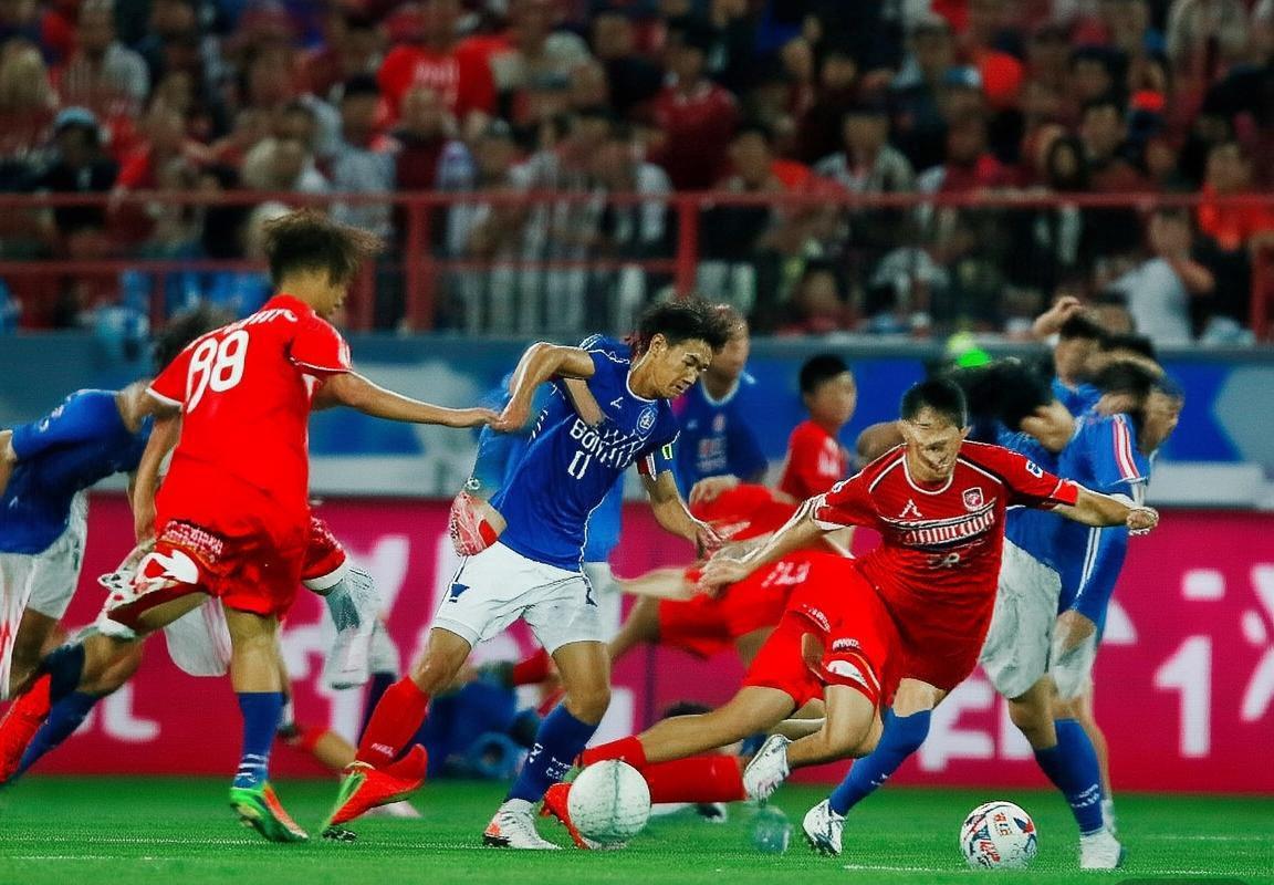 北控对决广东：巅峰对决激情回顾与解析(图3)